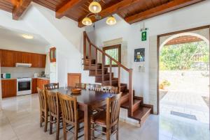 Dapur atau dapur kecil di Kefalas Villas Collection