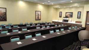 Konferenční prostory v ubytování Hampton Inn By Hilton Paramus + 37 fotografií