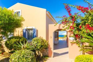Vonkajšia záhrada v ubytovaní Maria Beach House