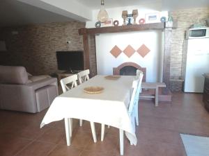 Et tv og/eller underholdning på Refugio do Alviela