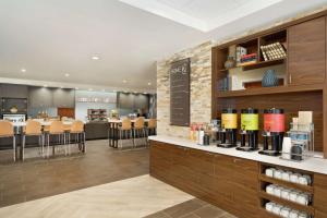 Home2 Suites By Hilton Leavenworth Downtown的酒水