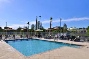 A piscina localizada em Hampton Inn & Suites Orlando/Downtown South - Medical Center ou nos arredores