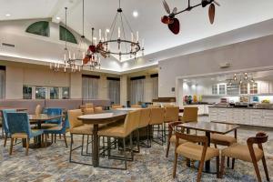 Χώρος καθιστικού στο Homewood Suites by Hilton Lake Buena Vista Orlando - Newly Renovated!