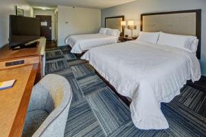 เตียงในห้องที่ Hampton Inn Memphis / Southaven