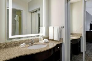 Koupelna v ubytování Homewood Suites by Hilton McAllen