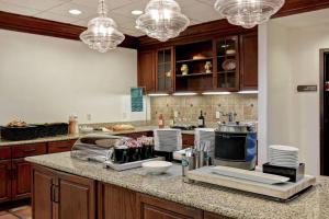 Kuchyň nebo kuchyňský kout v ubytování Homewood Suites by Hilton McAllen