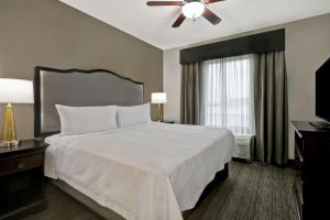 Postel nebo postele na pokoji v ubytování Homewood Suites by Hilton McAllen