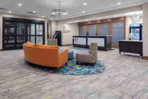 ล็อบบี้หรือแผนกต้อนรับของ Homewood Suites By Hilton Wauwatosa Milwaukee