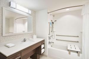 Koupelna v ubytování Home2 Suites By Hilton Palm Bay I 95