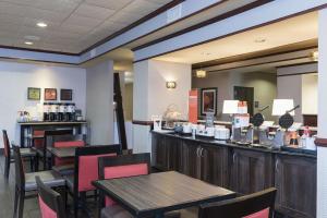 Restaurace v ubytování Hampton Inn Mount Pleasant