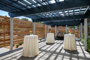 Seacliff Inn Aptos, Tapestry Collection by Hilton餐厅或其他用餐的地方