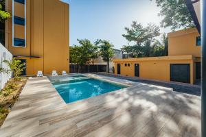 Bassein majutusasutuses Hotel MID Project või selle lähedal