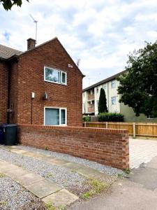 Tòa nhà nơi căn hộ tọa lạc