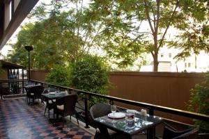 Rõdu või terrass majutusasutuses Radisson Blu Martinez Beirut