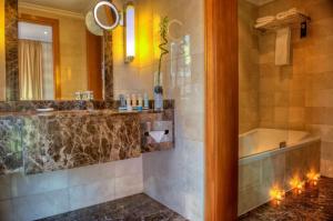 Vannituba majutusasutuses Radisson Blu Martinez Beirut