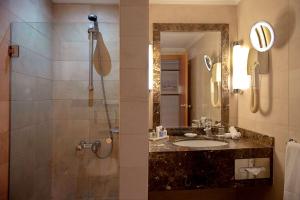 Vannituba majutusasutuses Radisson Blu Martinez Beirut