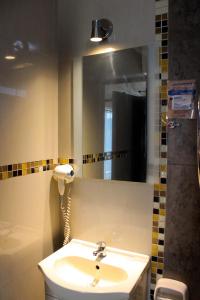 Koupelna v ubytování Hotel PLATINIUM