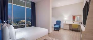 Sjónvarps- og/eða afþreyingartæki á Hampton By Hilton Doha Old Town