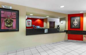 a lobby of a fast food restaurant with a cash counter at Extended Stay America Suites - Phoenix - Peoria in Peoria