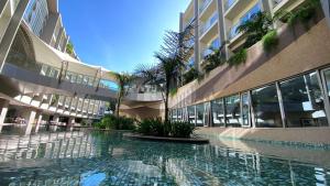 Bazén v ubytování Radisson Blu Hotel & Residence Nairobi Arboretum nebo v jeho okolí