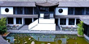Gongxili-Xijian Hotel - Kunming Dongfeng East Road Dashuying Metro Station内部或周边的泳池