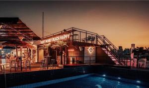 Bazén v ubytování Varindavan Park Serviced Residence nebo v jeho okolí