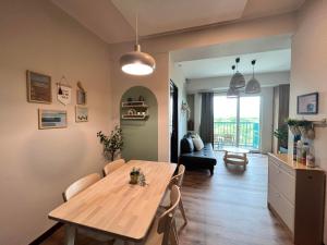 Khu vực ghế ngồi tại Cottonwood Apartment at Marbella Suites Dago
