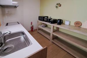 Dapur atau dapur kecil di ホリデーハウス慈野(ジノ) +45 gambar