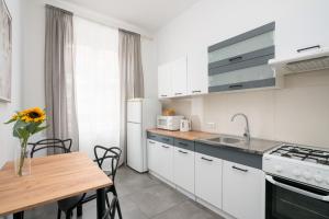 Kuchyňa alebo kuchynka v ubytovaní A.S. Home Świdnicka Street