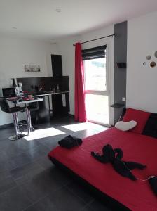 Postel nebo postele na pokoji v ubytování Paradis Secret Spa + 37 fotografií
