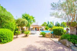 Bazén v ubytovaní Perfecta villa para vacaciones con wifi y A/C alebo v jeho blízkosti