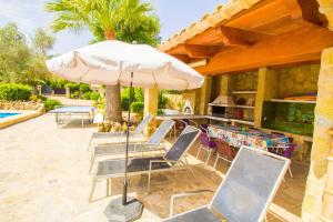 Bazén v ubytovaní Perfecta villa para vacaciones con wifi y A/C alebo v jeho blízkosti