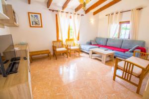 Posedenie v ubytovaní Perfecta villa para vacaciones con wifi y A/C