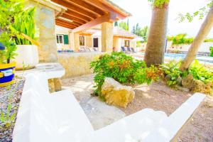 Vonkajšia záhrada v ubytovaní Perfecta villa para vacaciones con wifi y A/C