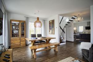 Posezení v ubytování Haus in idyllischer Lage mit Sauna, Terrasse und Garten - Villa Morgensünn