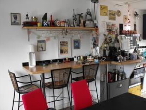 Køkken eller tekøkken på Maison de ville terrasse piscine jardin