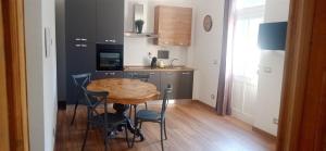 Gallery image of Il Melo Antico - appartamenti in villa d'epoca nel cuore del Monferrato in Acqui Terme