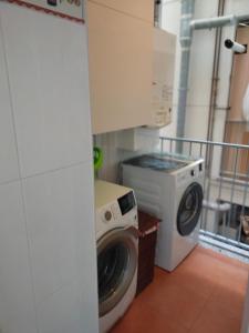 Kuchyň nebo kuchyňský kout v ubytování Piso familiar 3 habitaciones 2 baños y plaza de parking