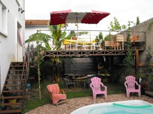 En have udenfor Maison de ville terrasse piscine jardin