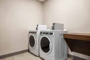 Fotografie z fotogalerie ubytování Holiday Inn Express - Strathroy by IHG v destinaci Strathroy