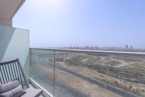 Balcone o terrazza di Executive Studio in Damac Hills by Suiteable
