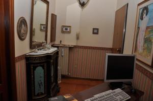 TV o dispositivi per l'intrattenimento presso Giangurgolo B&B