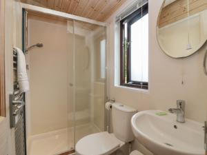 Ένα μπάνιο στο Canadian Cabin No 39 +35 φωτογραφίες