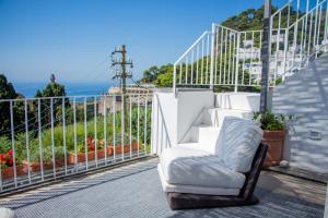 Balkón nebo terasa v ubytování Attico Capri