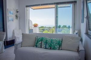 Balkón nebo terasa v ubytování Attico Capri