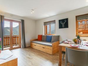 Posezení v ubytování Apartment T-Resort La Tzoumaz 3p6 vue vallée by Interhome