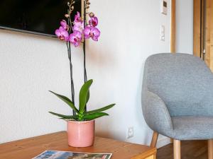 O zonă de relaxare la Apartment T-Resort La Tzoumaz 4p8 by Interhome +29 fotografii