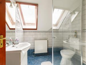 Koupelna v ubytování Holiday Home Narcisse by Interhome
