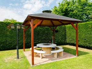 Zahrada ubytování Holiday Home Narcisse by Interhome