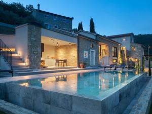 Πισίνα στο ή κοντά στο Villa Panorama del Tartufo by Interhome